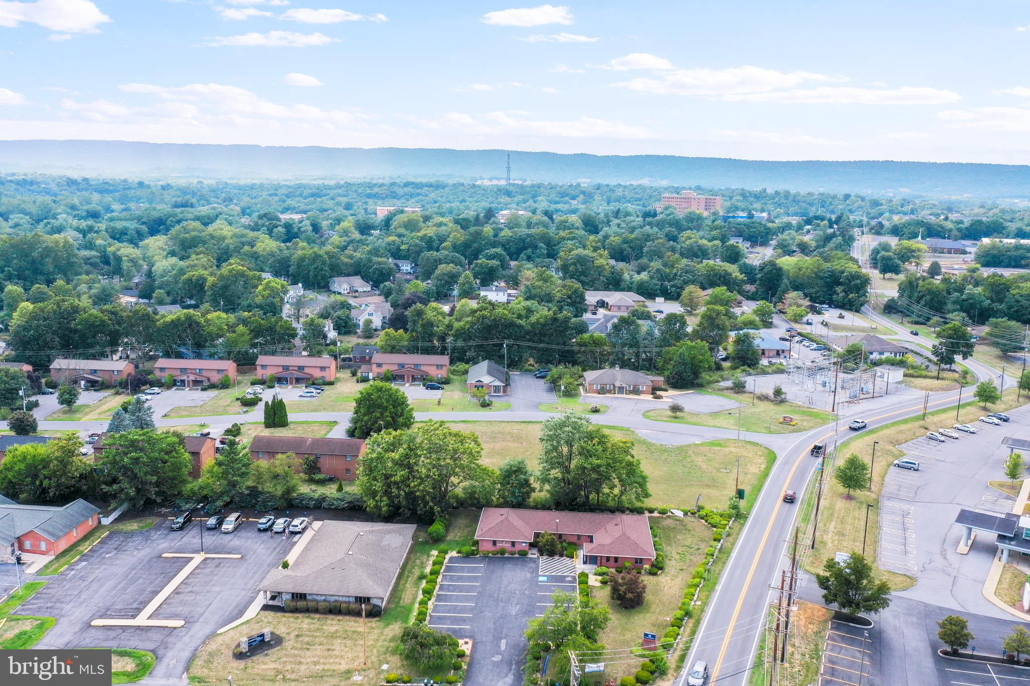 CLIFTON SQUARE - Commercial Lease