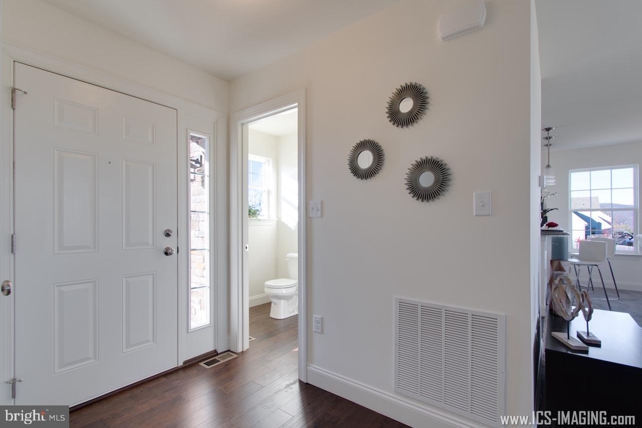 WINDY HEIGHTS - Residential