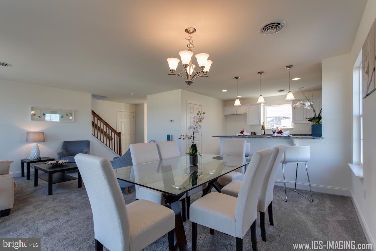 WINDY HEIGHTS - Residential