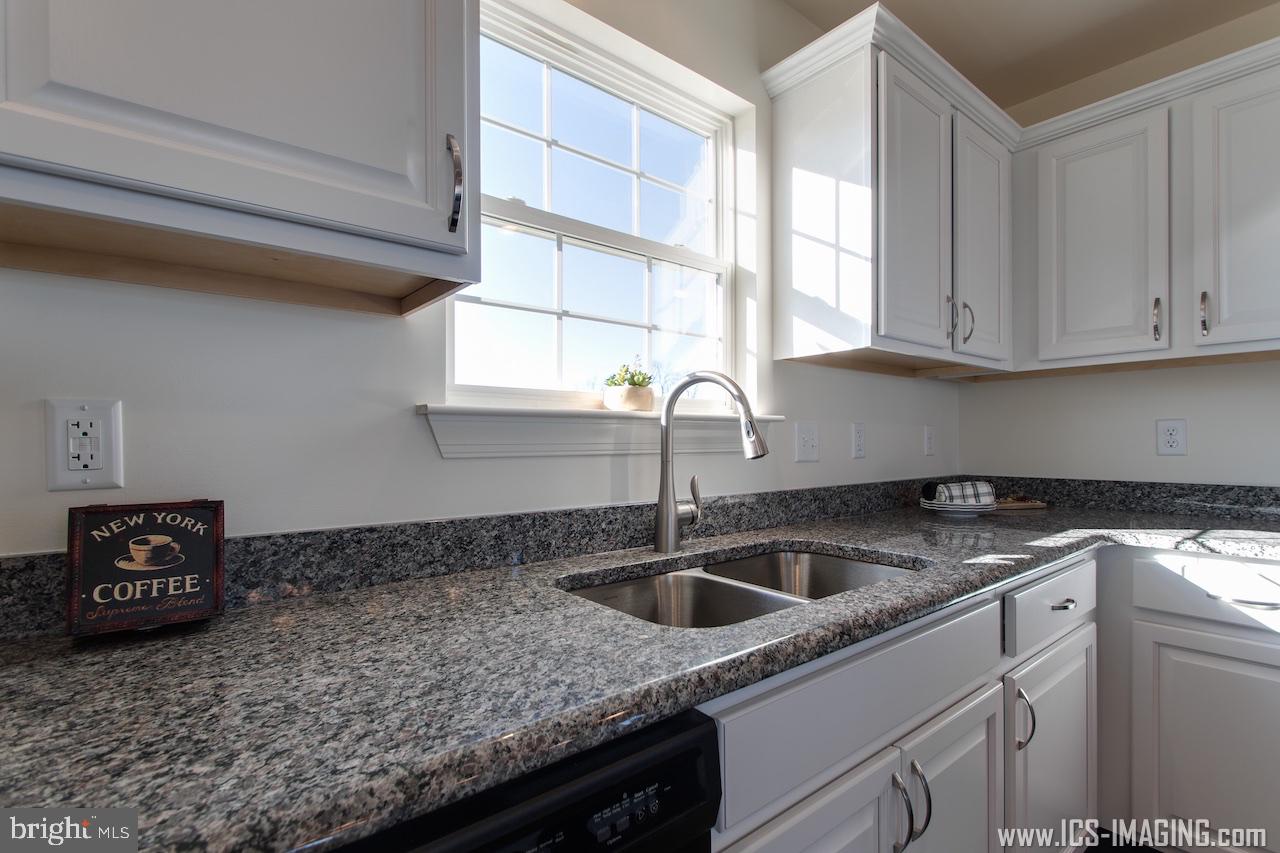 WINDY HEIGHTS - Residential