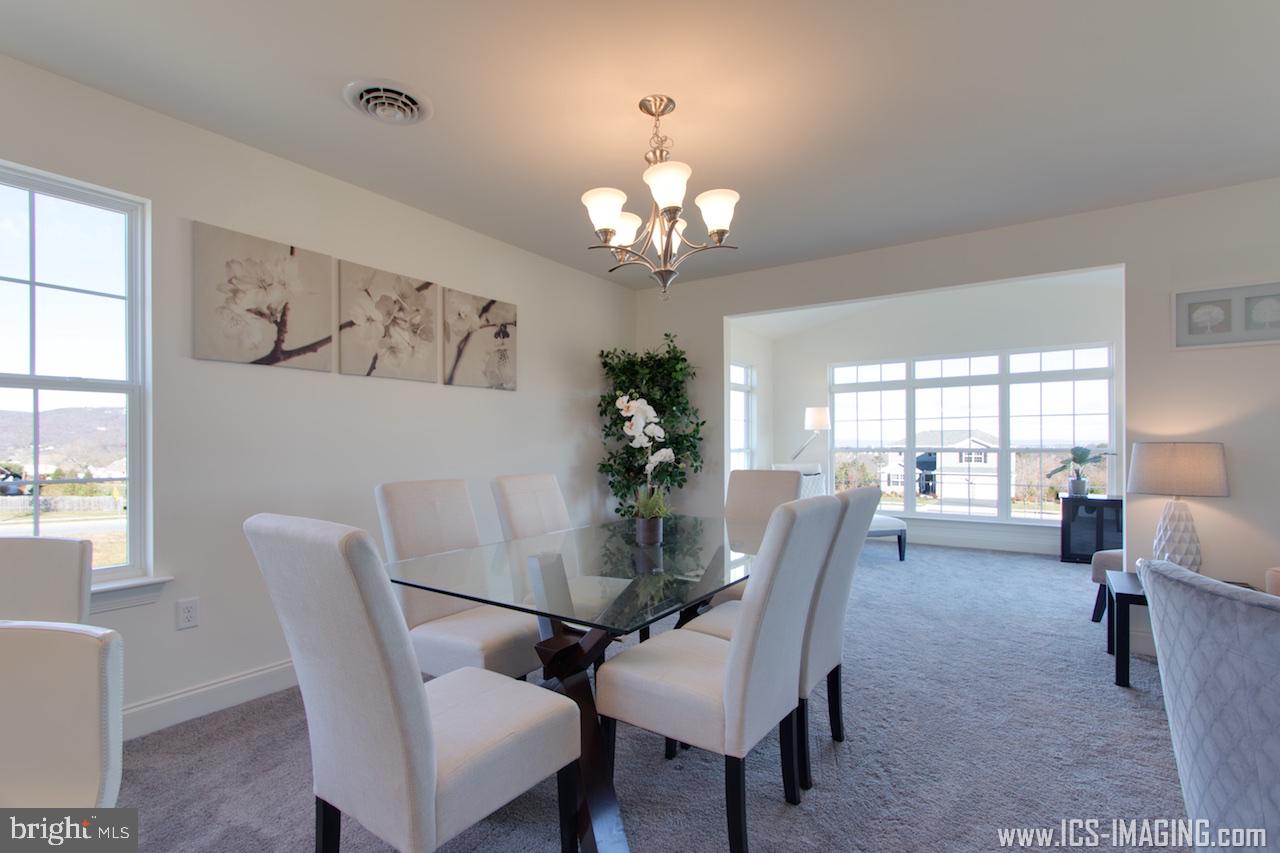 WINDY HEIGHTS - Residential