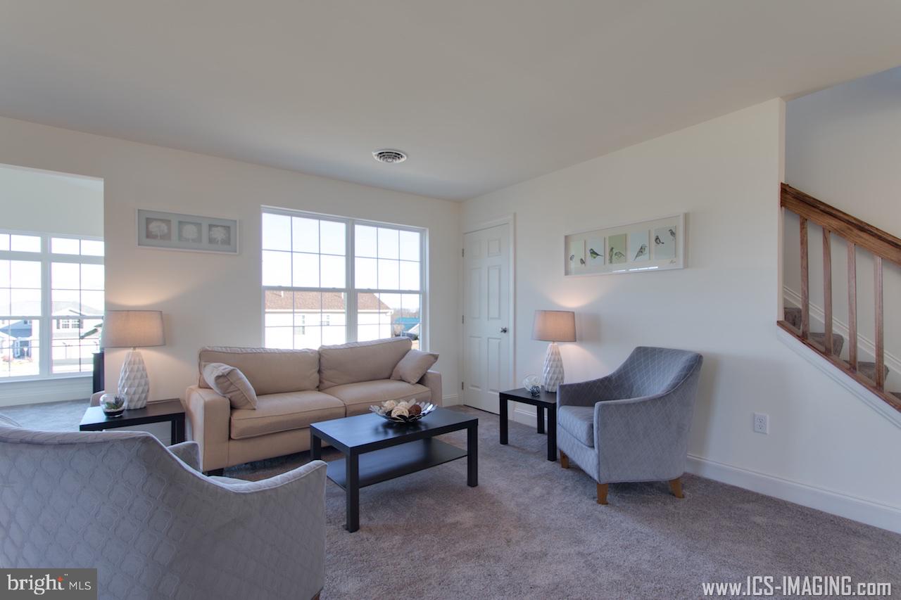 WINDY HEIGHTS - Residential