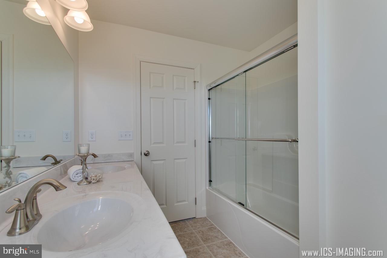 WINDY HEIGHTS - Residential