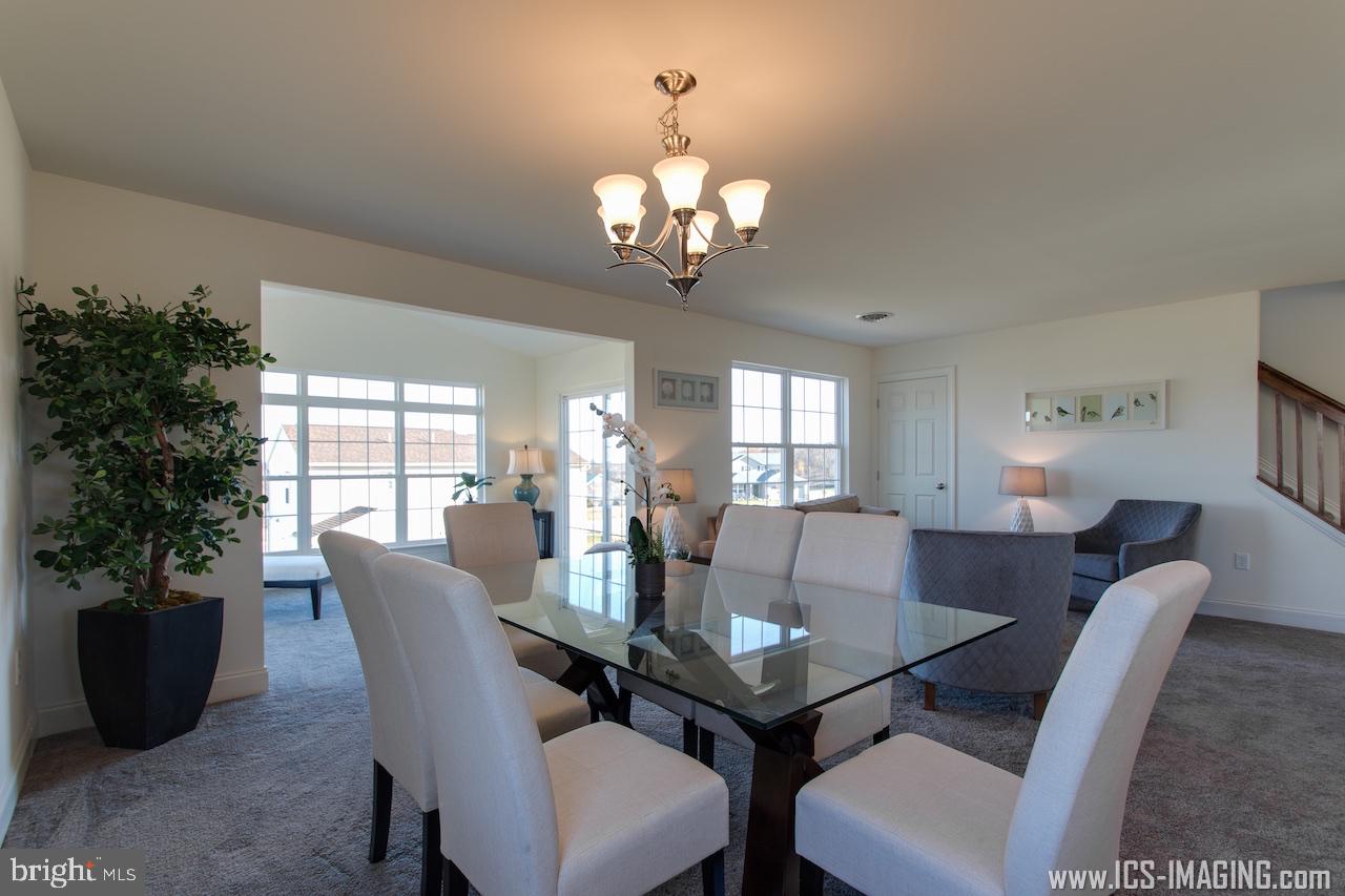 WINDY HEIGHTS - Residential