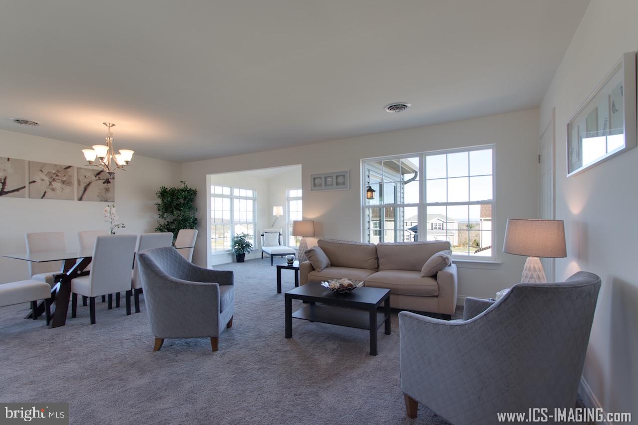 WINDY HEIGHTS - Residential