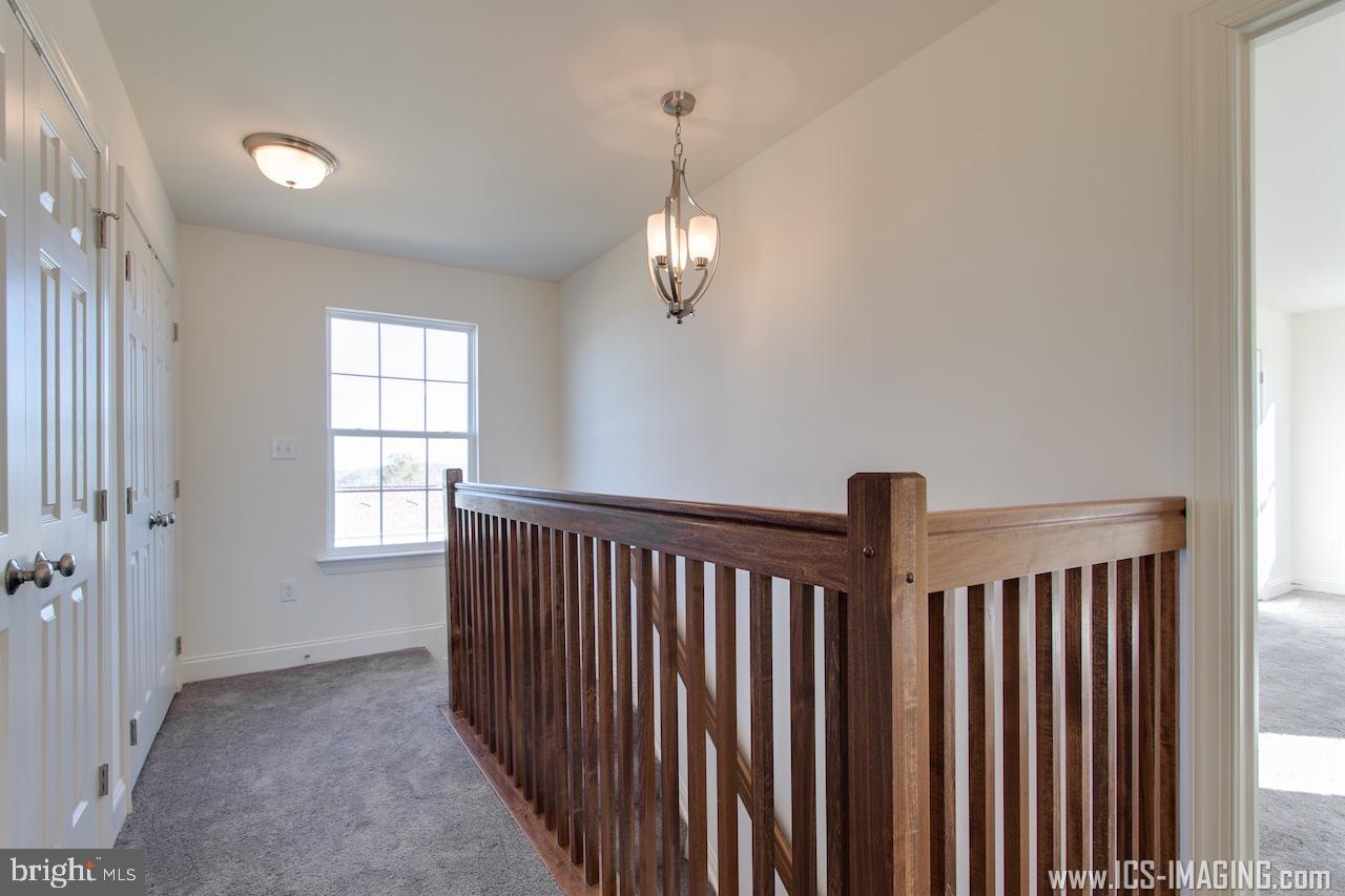 WINDY HEIGHTS - Residential