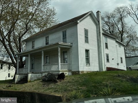 Homes For Sale - 307 Palmyra Road<br/> Shenandoah County, EDINBURG, VA 22824