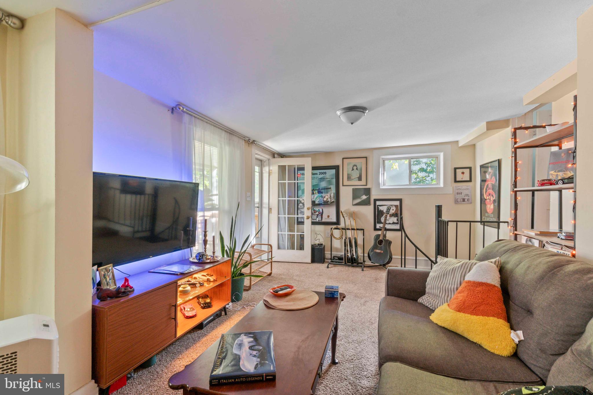 ROLAND PARK - Residential Income