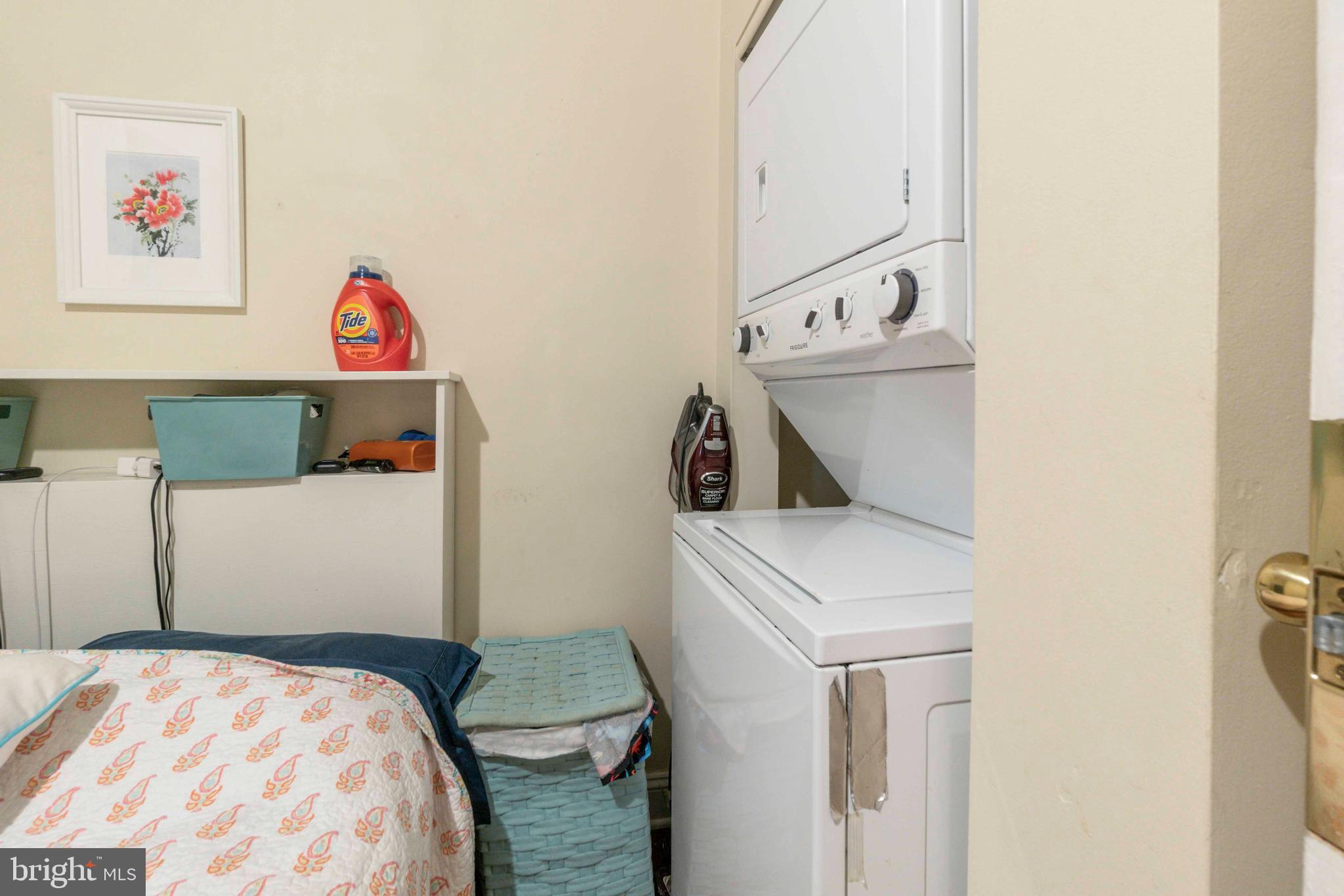 ROLAND PARK - Residential Income