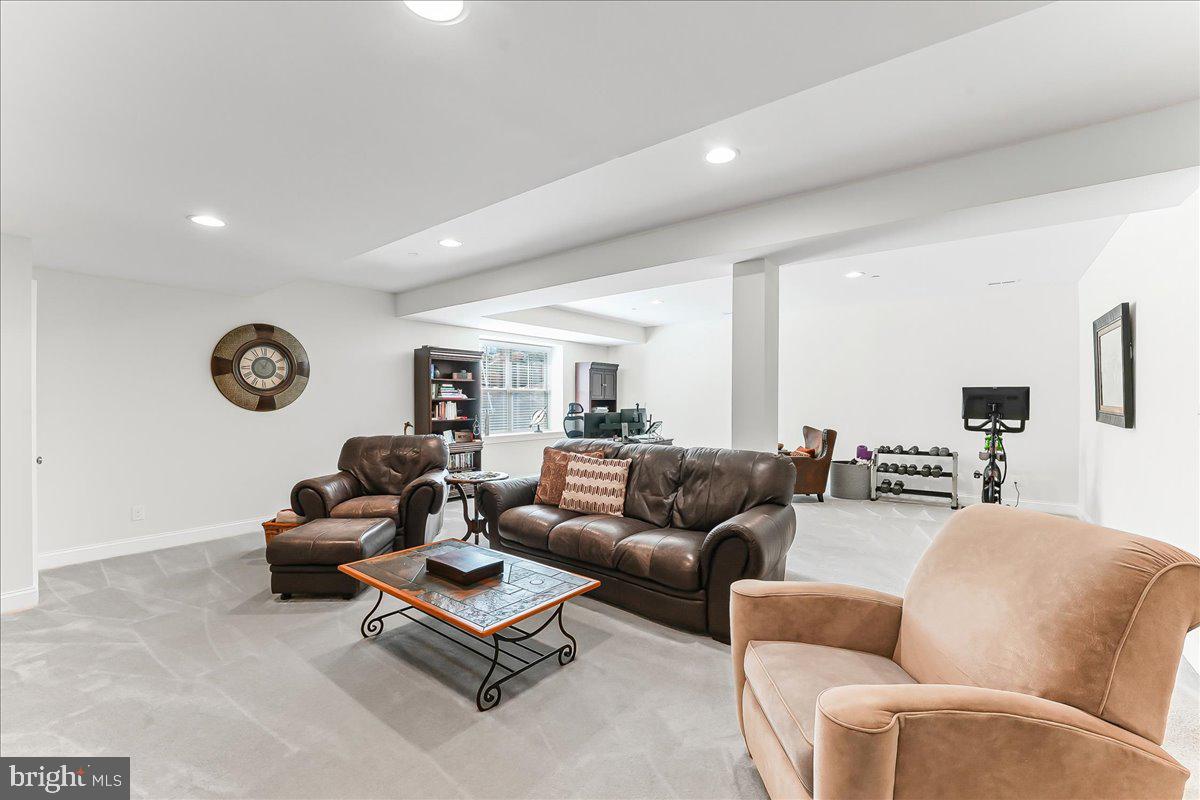 STONEHOUSE - Residential