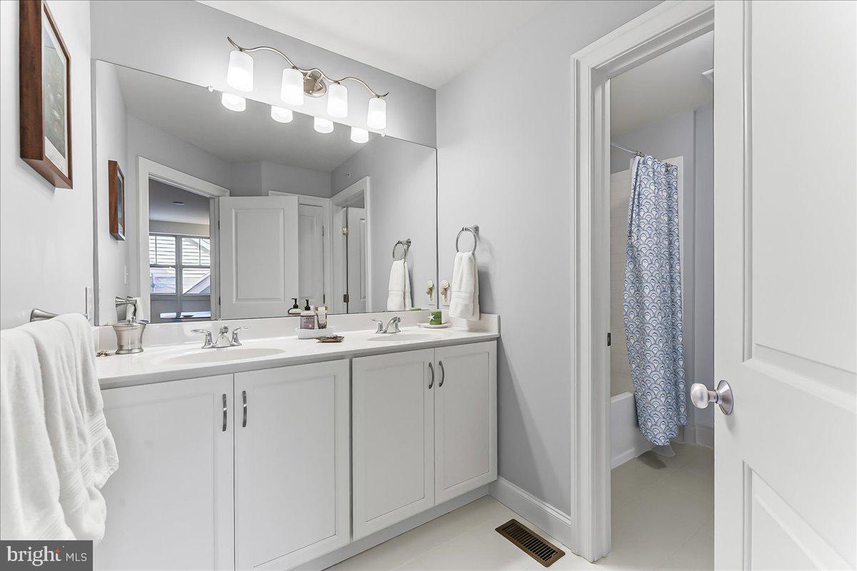 STONEHOUSE - Residential