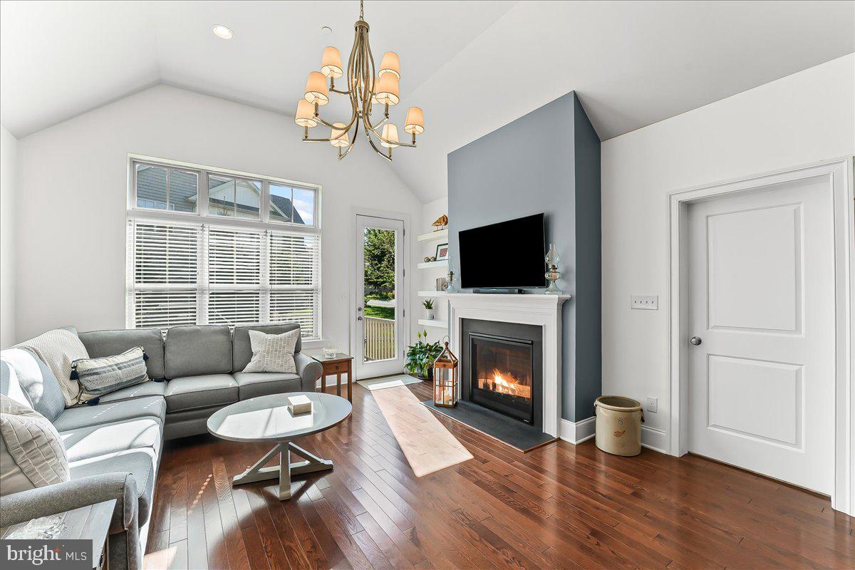 STONEHOUSE - Residential