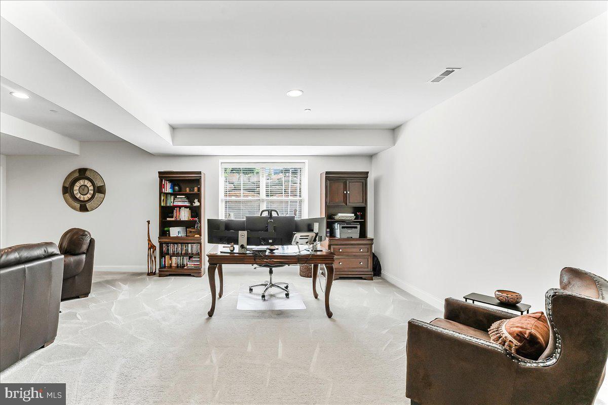 STONEHOUSE - Residential