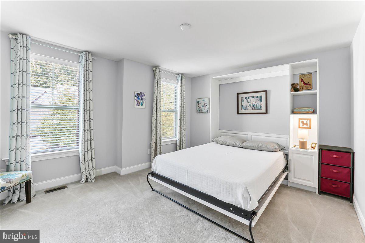 STONEHOUSE - Residential