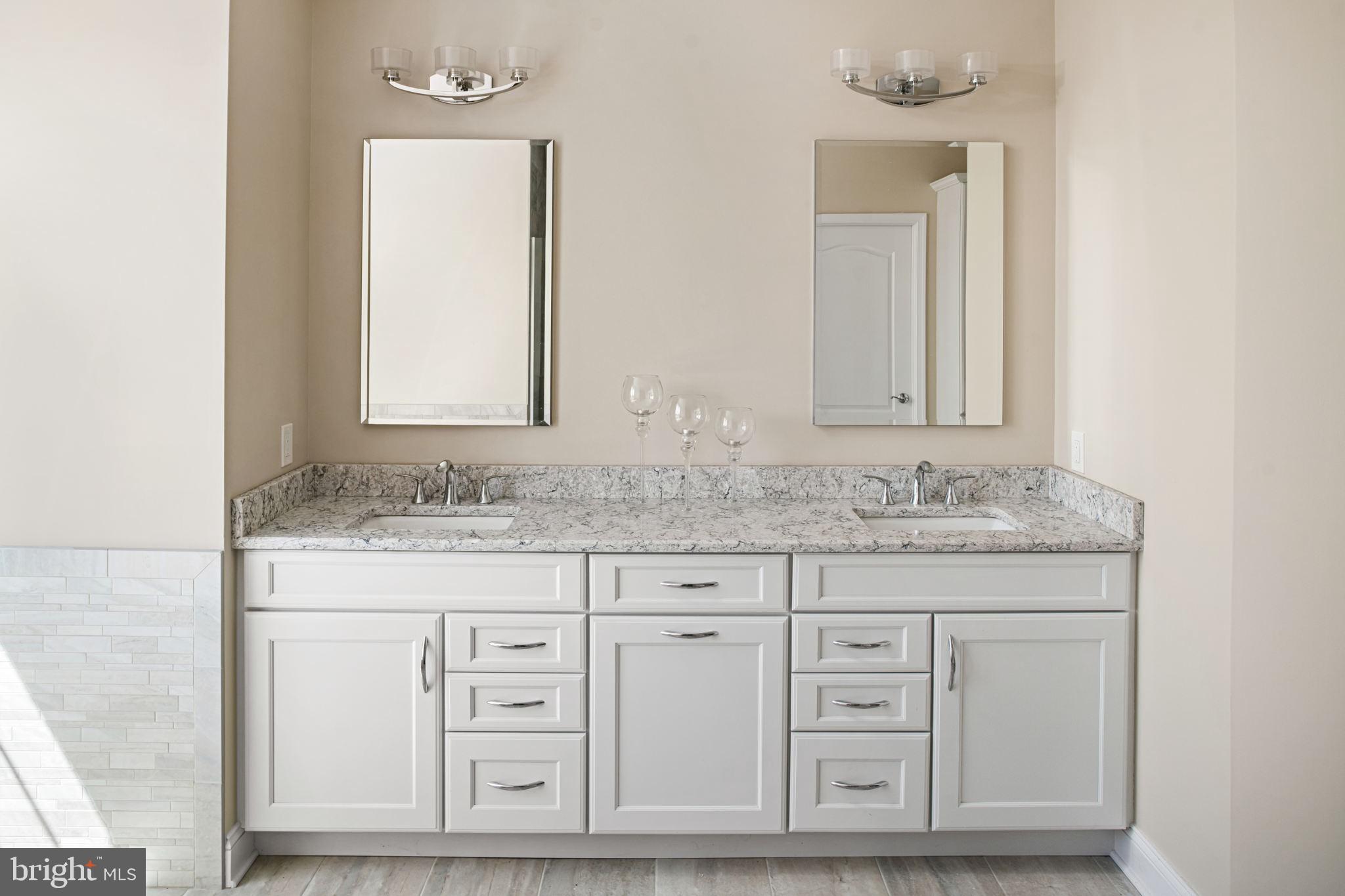 RIVER CROSSING - Residential