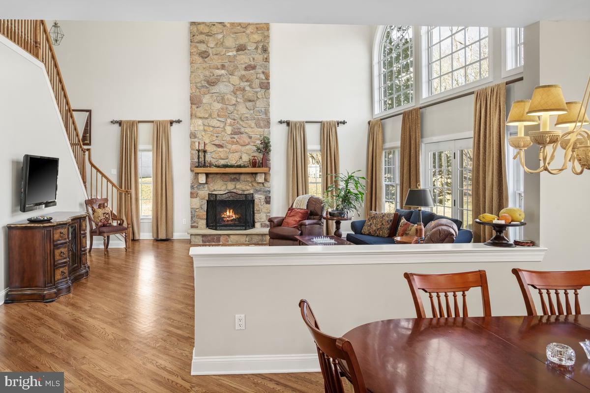 RIVER CROSSING - Residential