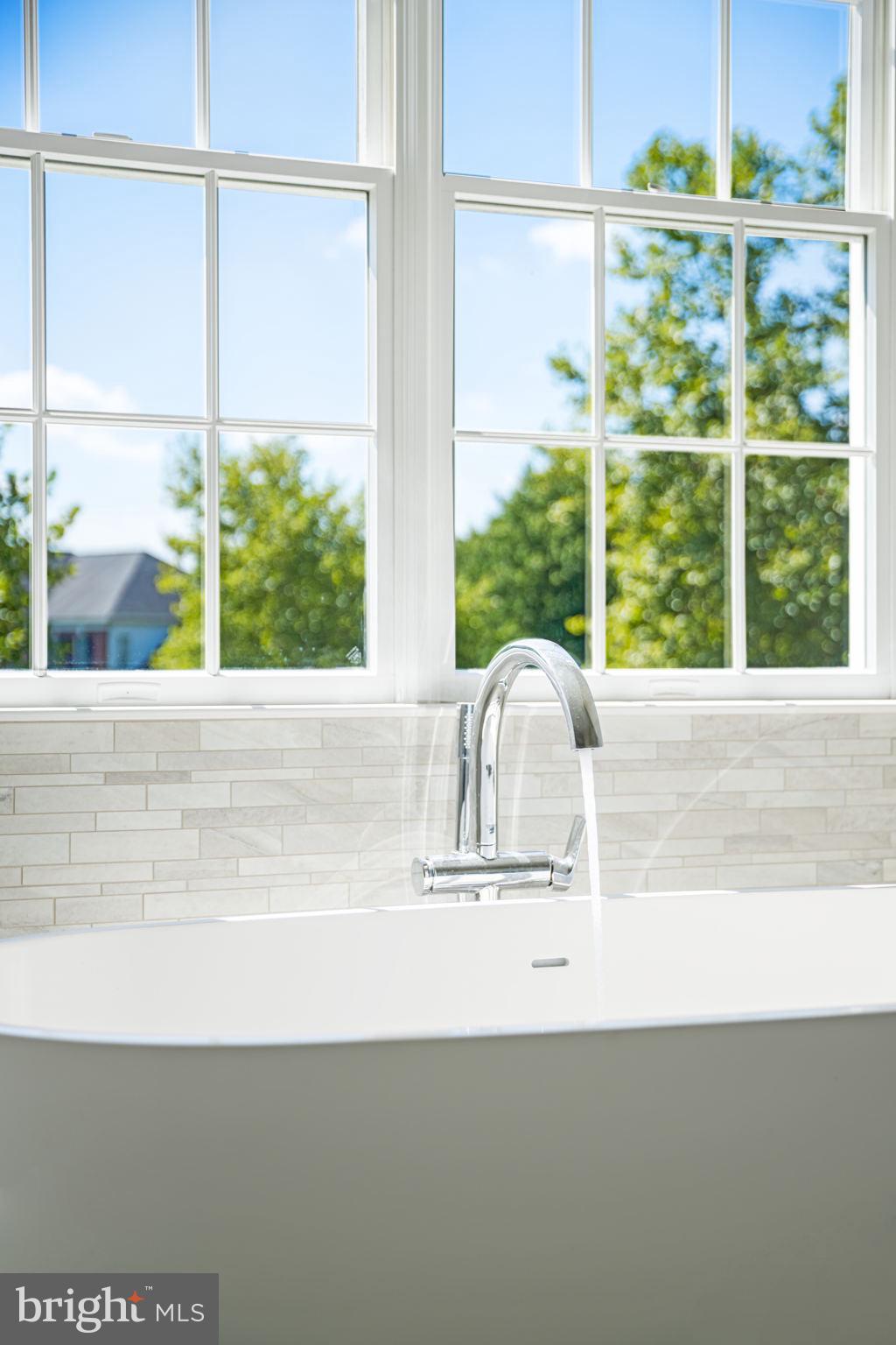 RIVER CROSSING - Residential