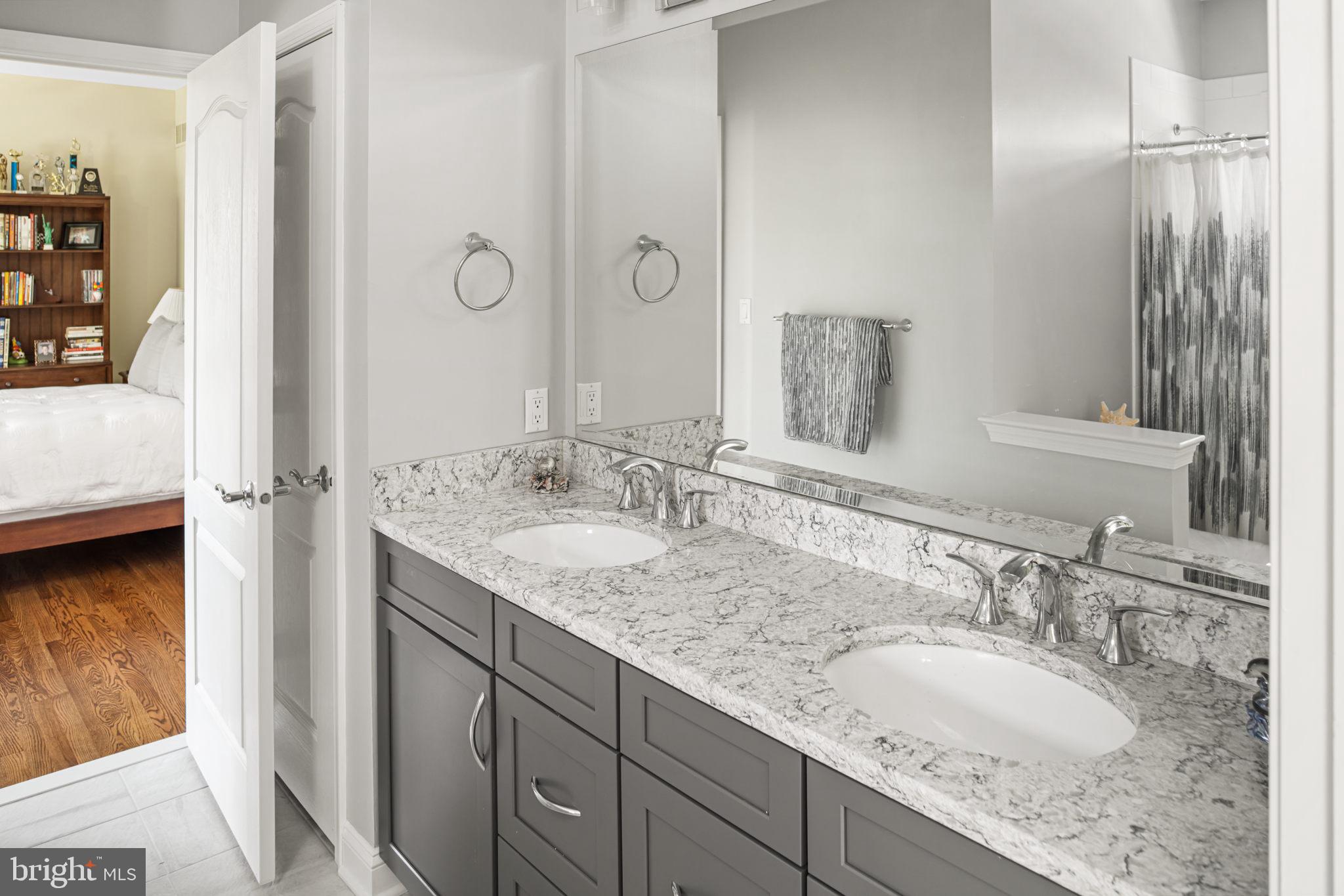 RIVER CROSSING - Residential