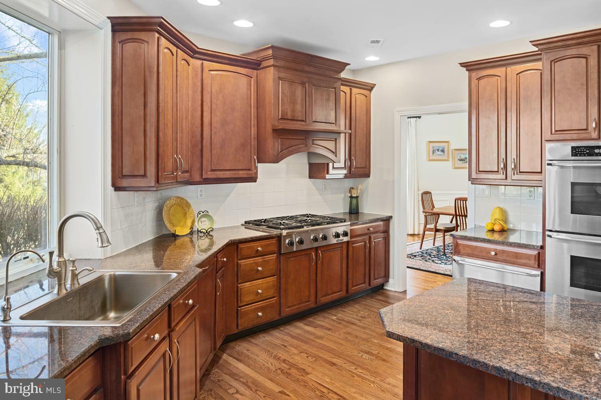 RIVER CROSSING - Residential