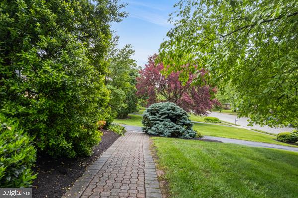 1711 BEAVER HOLLOW