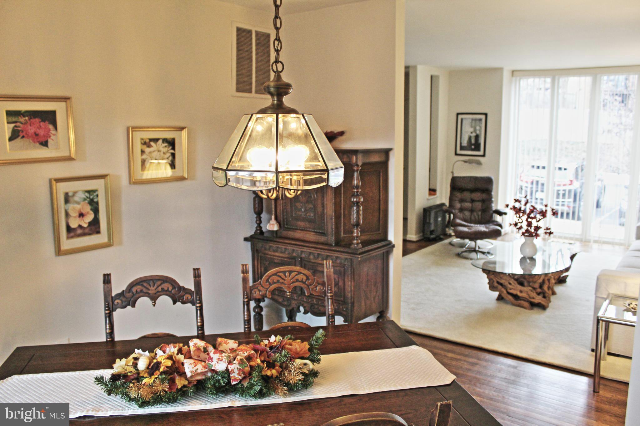 BRISTOW VILLAGE - Residential