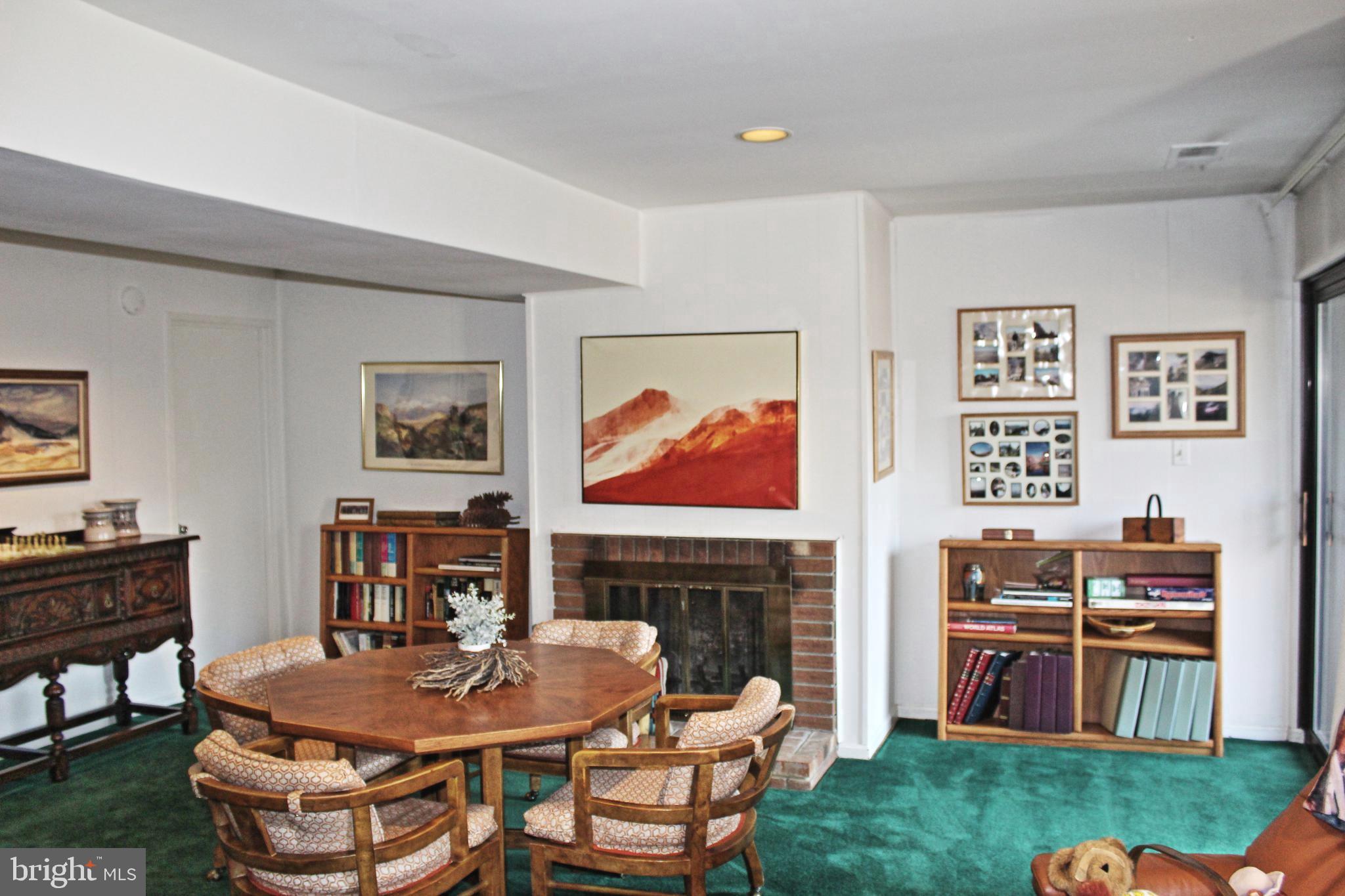 BRISTOW VILLAGE - Residential