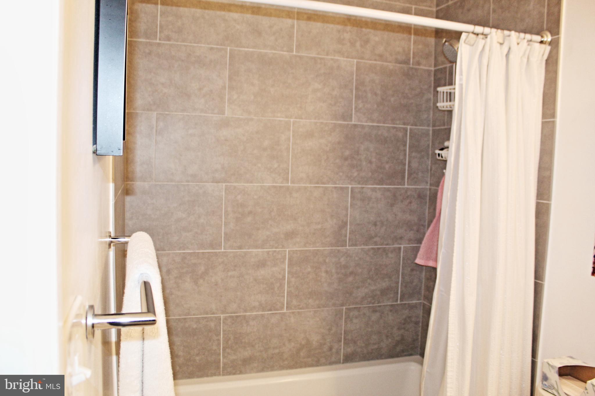 BRISTOW VILLAGE - Residential