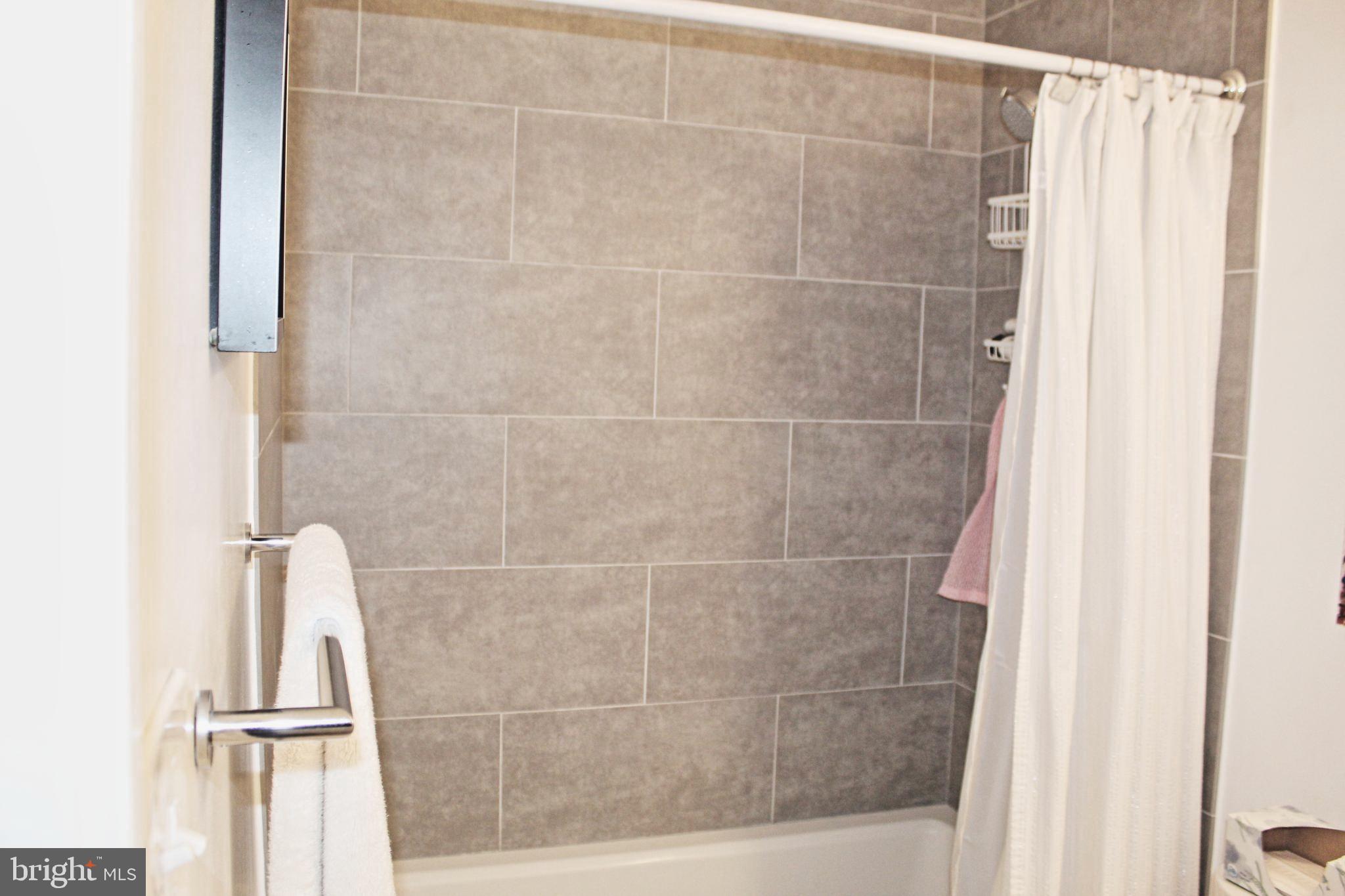 BRISTOW VILLAGE - Residential