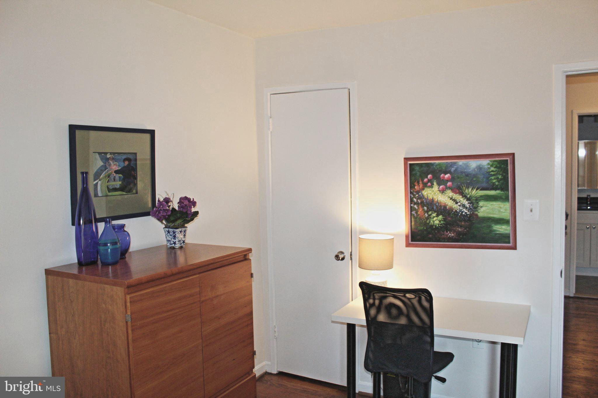 BRISTOW VILLAGE - Residential