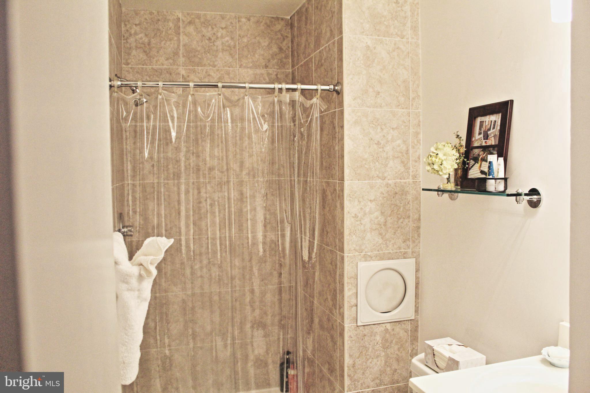 BRISTOW VILLAGE - Residential