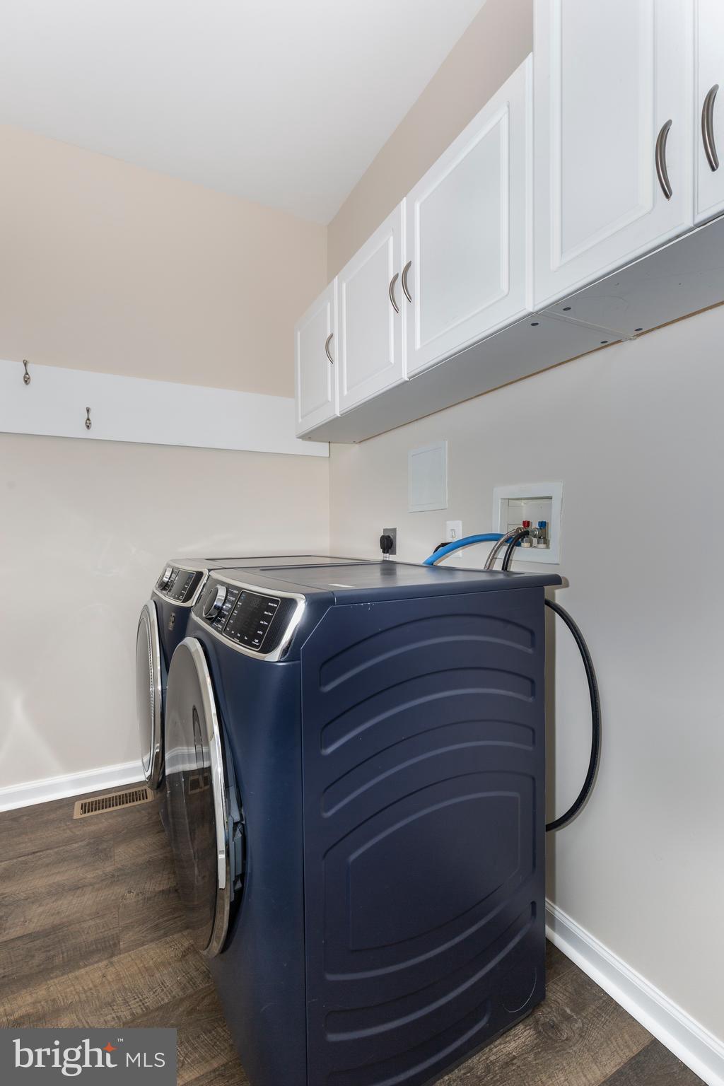 PEMBROOK WOODS - Residential