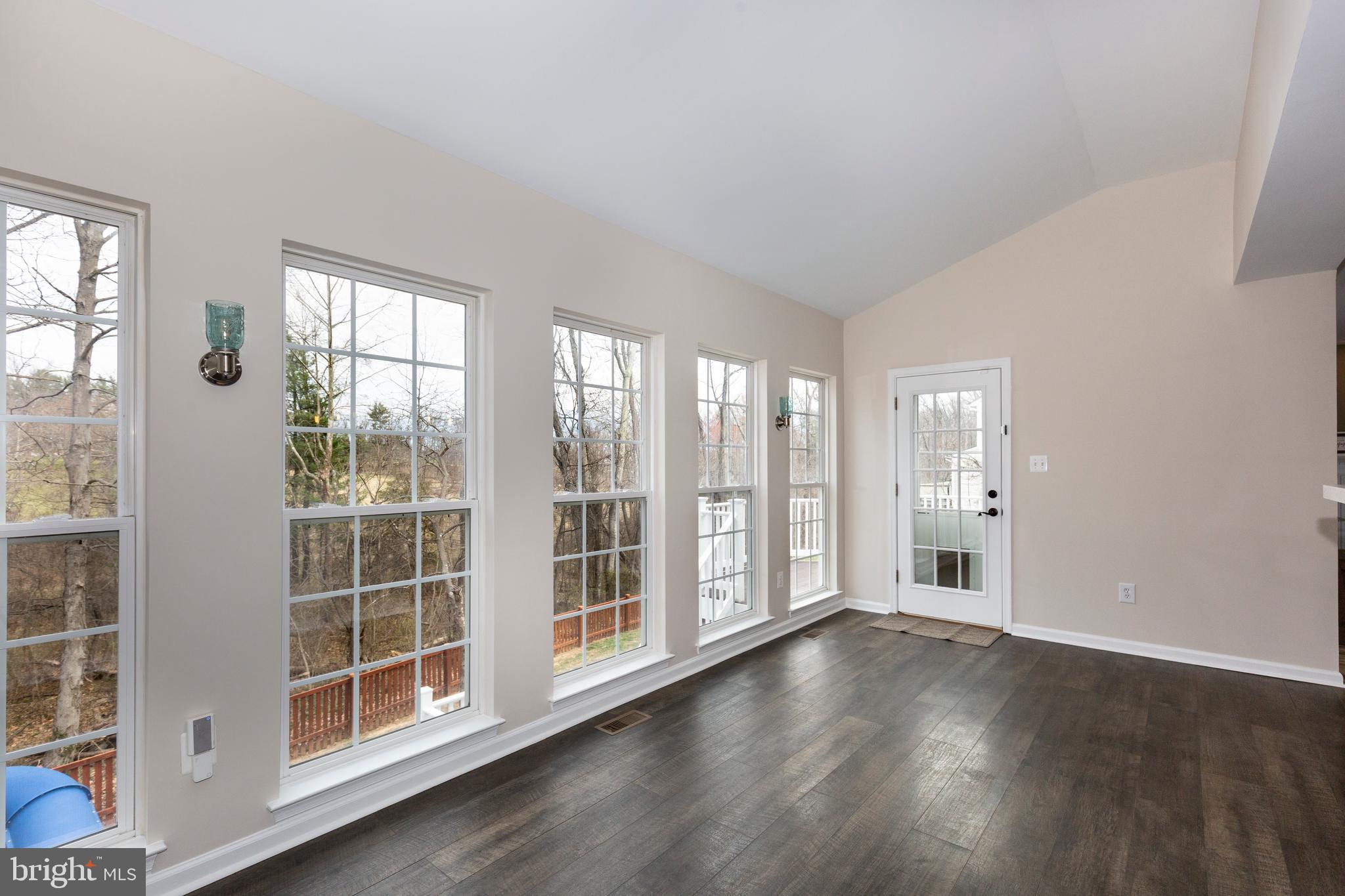 PEMBROOK WOODS - Residential