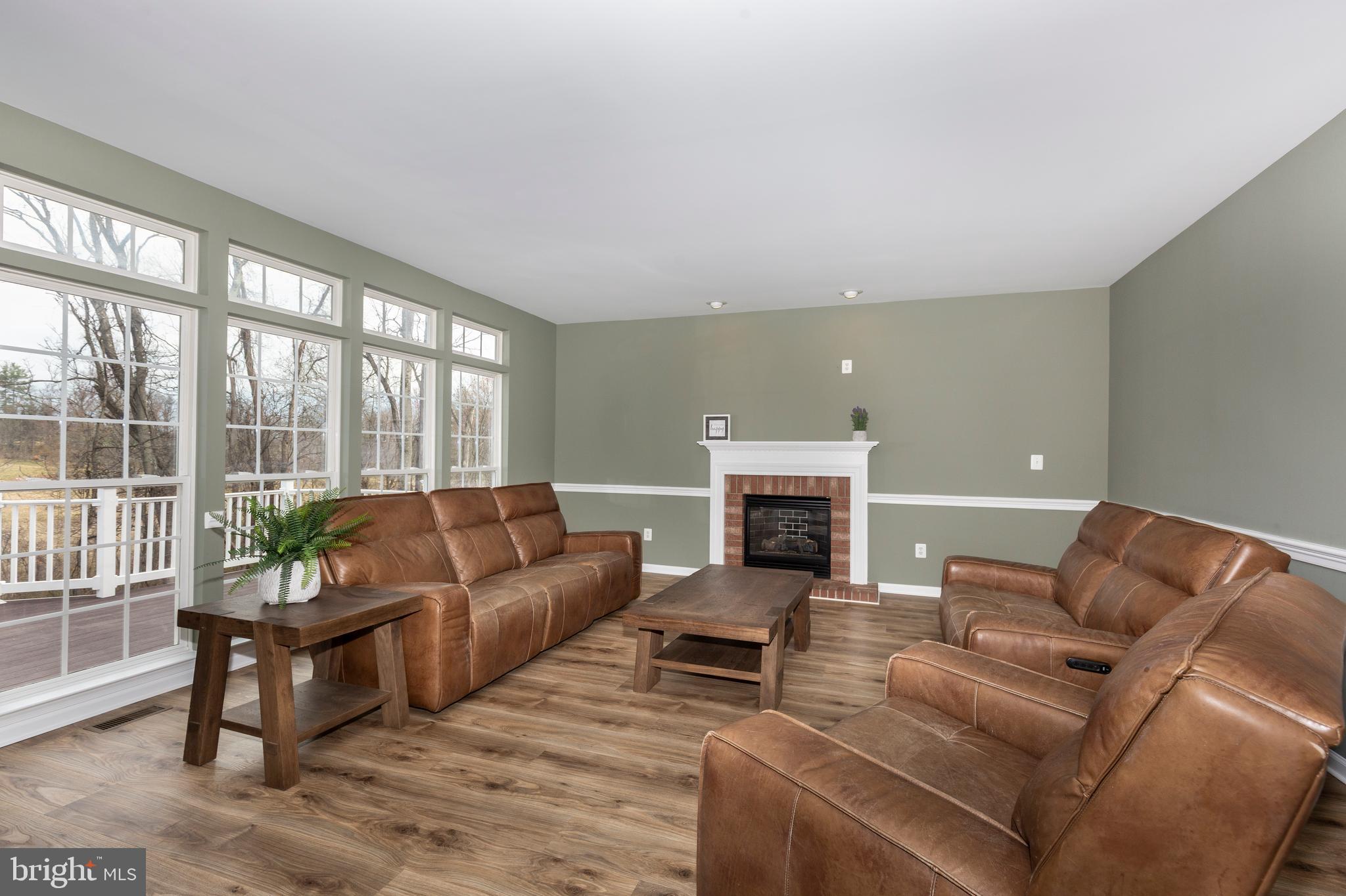 PEMBROOK WOODS - Residential