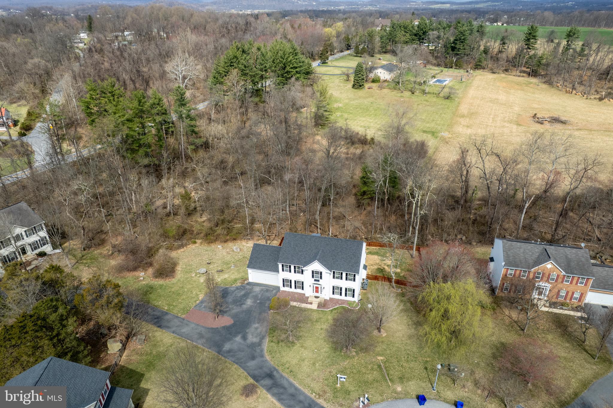 PEMBROOK WOODS - Residential