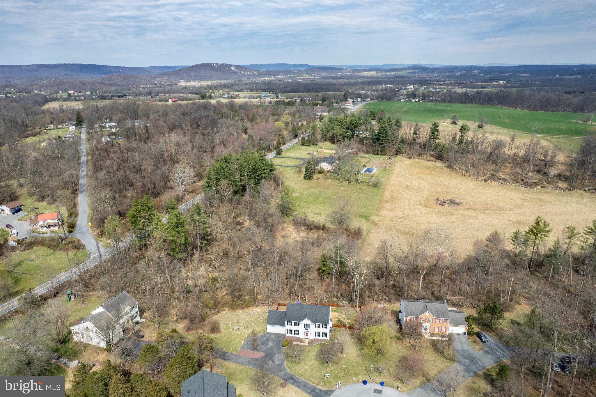 PEMBROOK WOODS - Residential