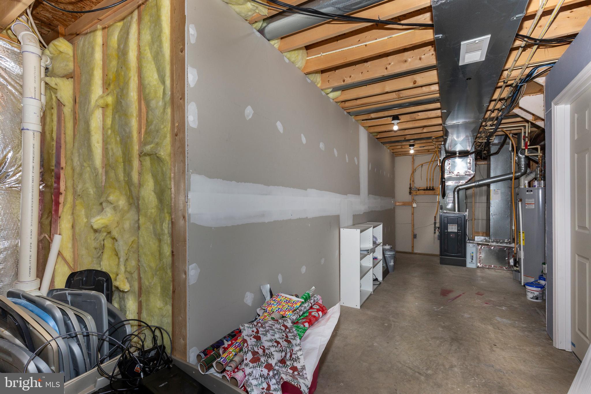 PEMBROOK WOODS - Residential