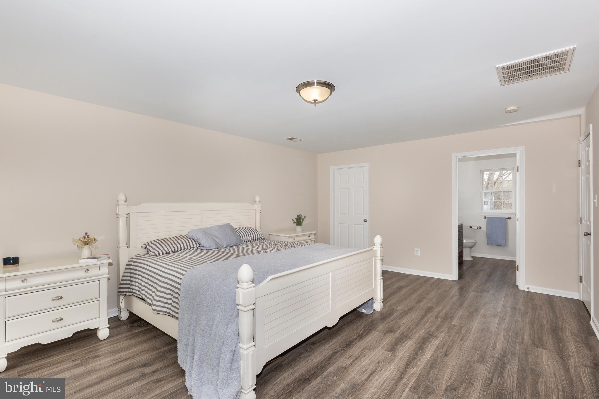 PEMBROOK WOODS - Residential