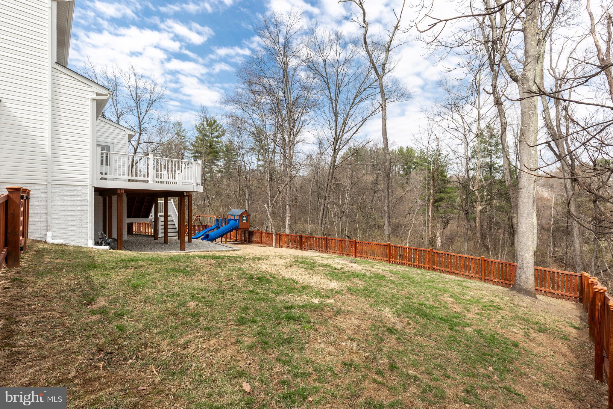 PEMBROOK WOODS - Residential