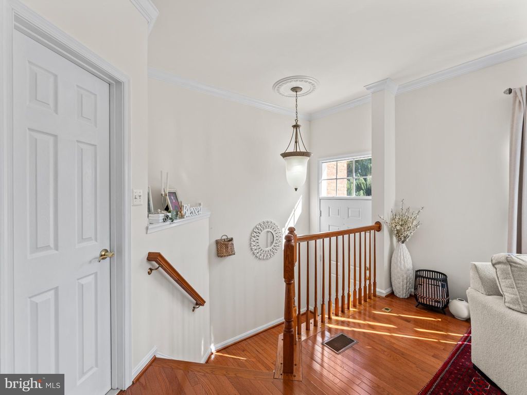Photo of 21755 Ladyslipper Square, ASHBURN, VA 20147 (MLS # VALO2108616)