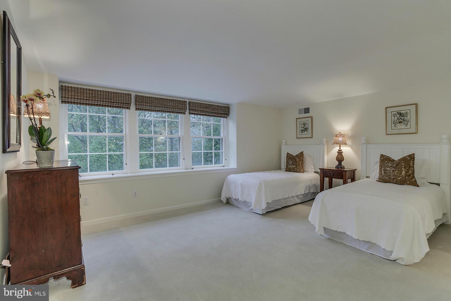 WESTMORELAND HILLS - Residential