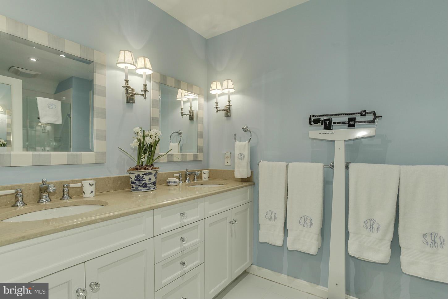 WESTMORELAND HILLS - Residential