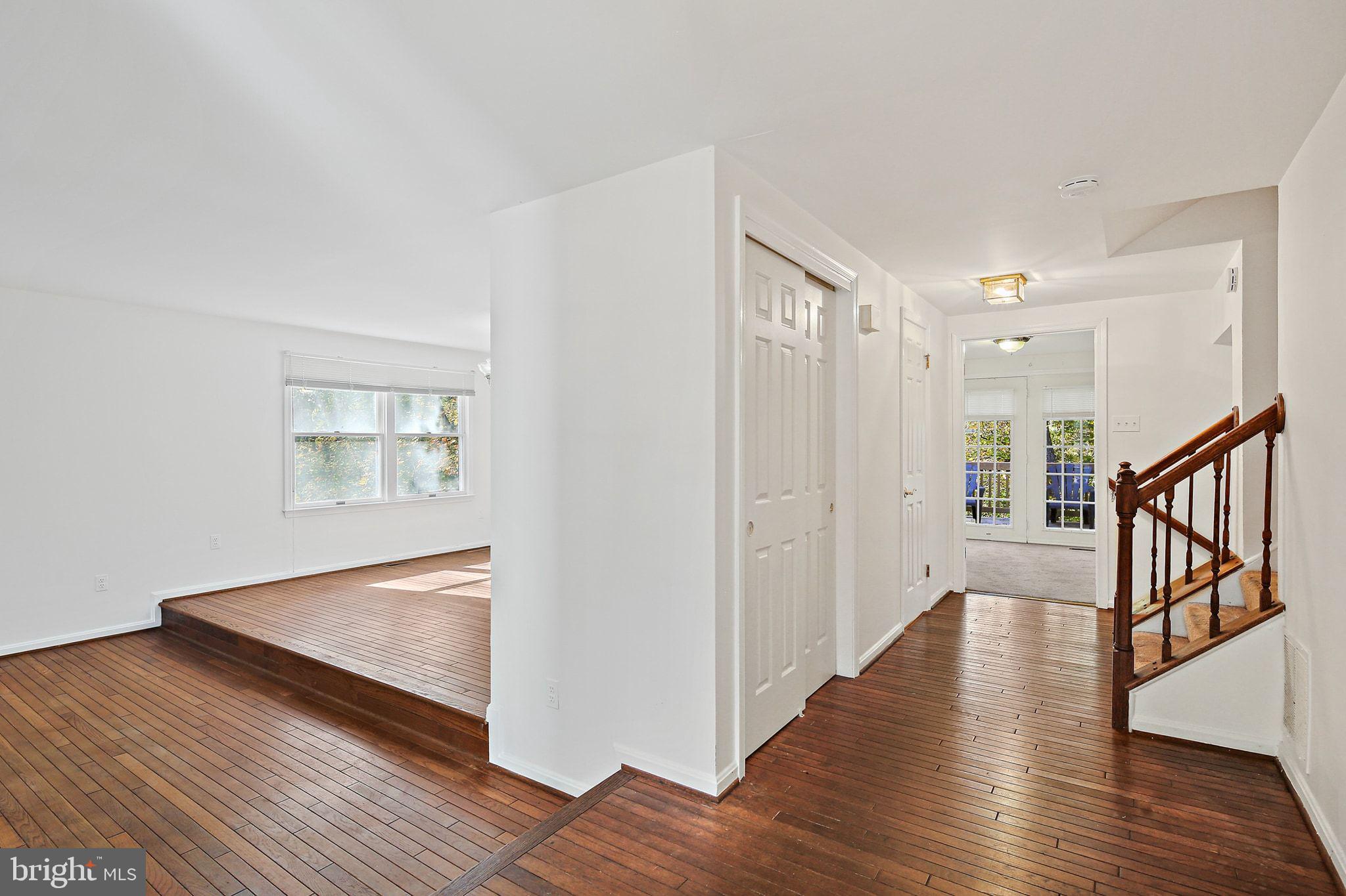 CLARY'S FOREST - Residential Lease