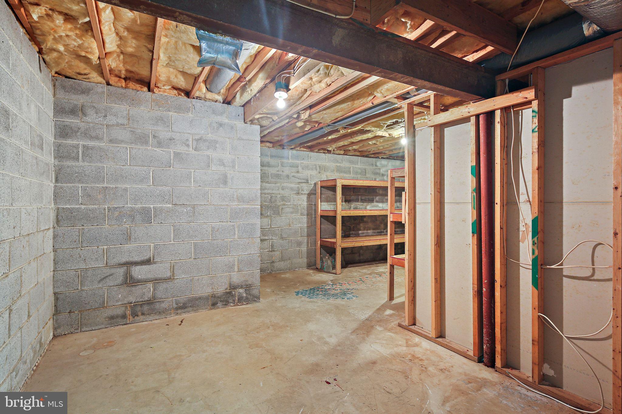 CLARY'S FOREST - Residential Lease