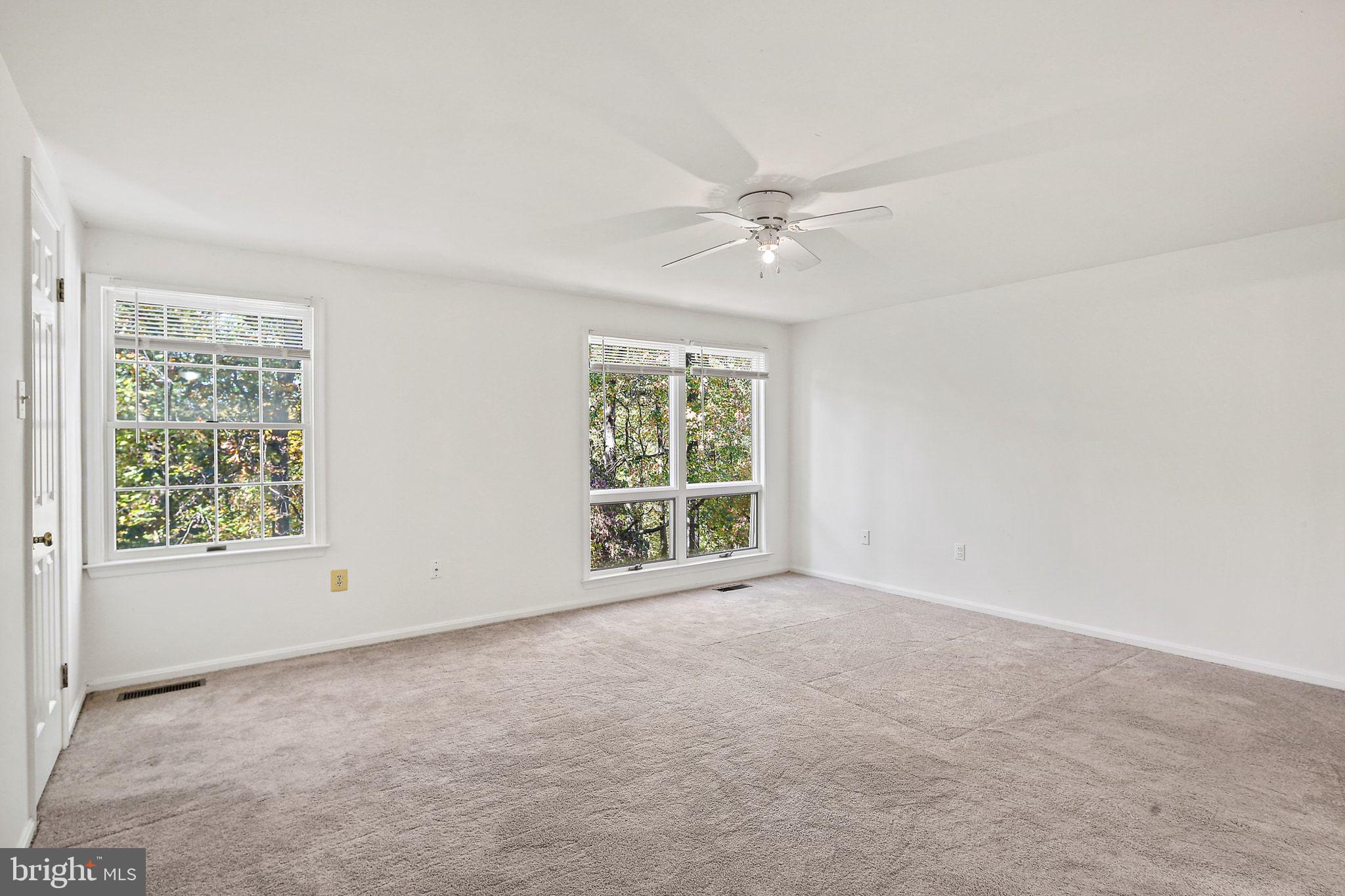 CLARY'S FOREST - Residential Lease