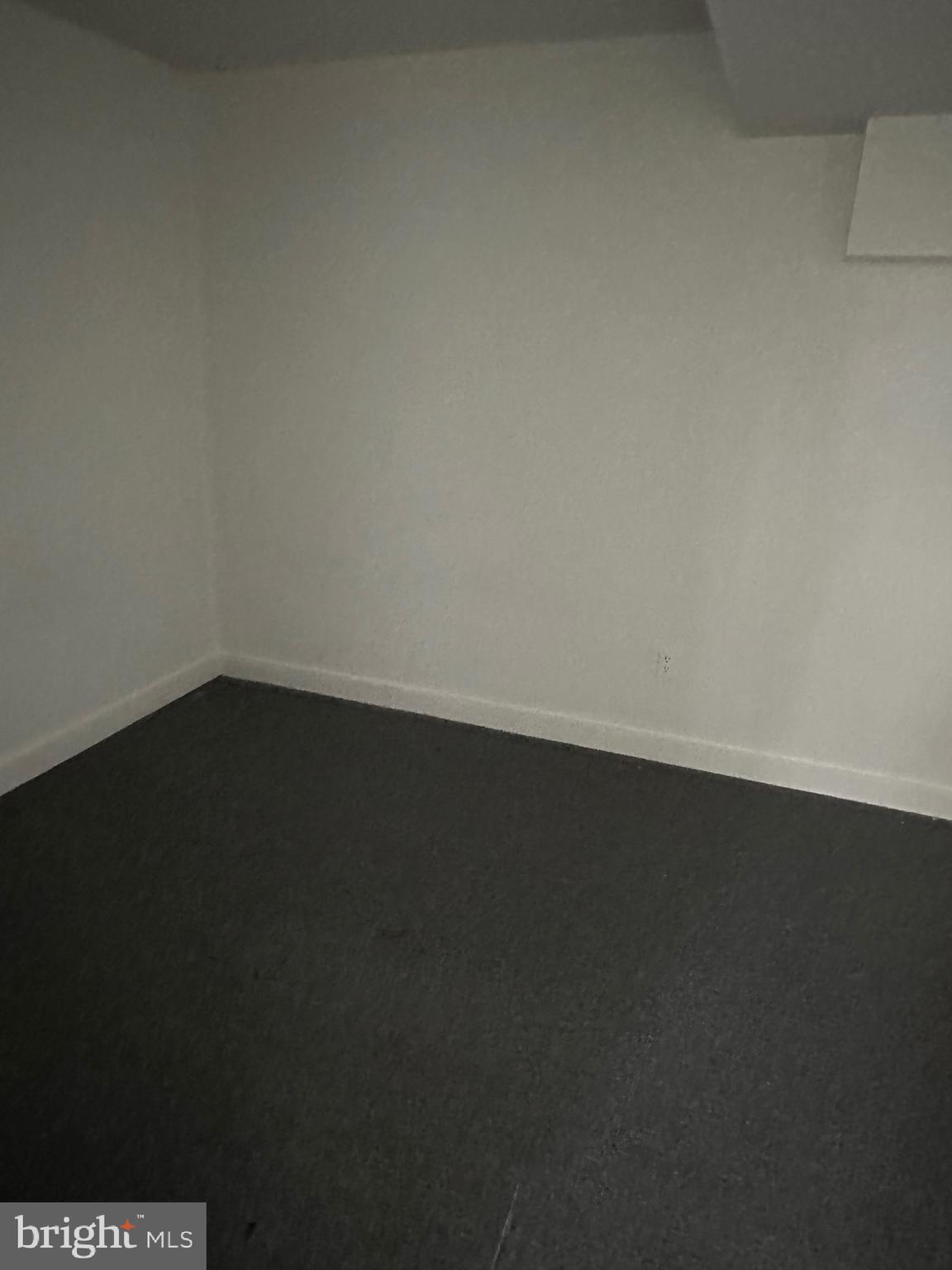 CLARY'S FOREST - Residential Lease