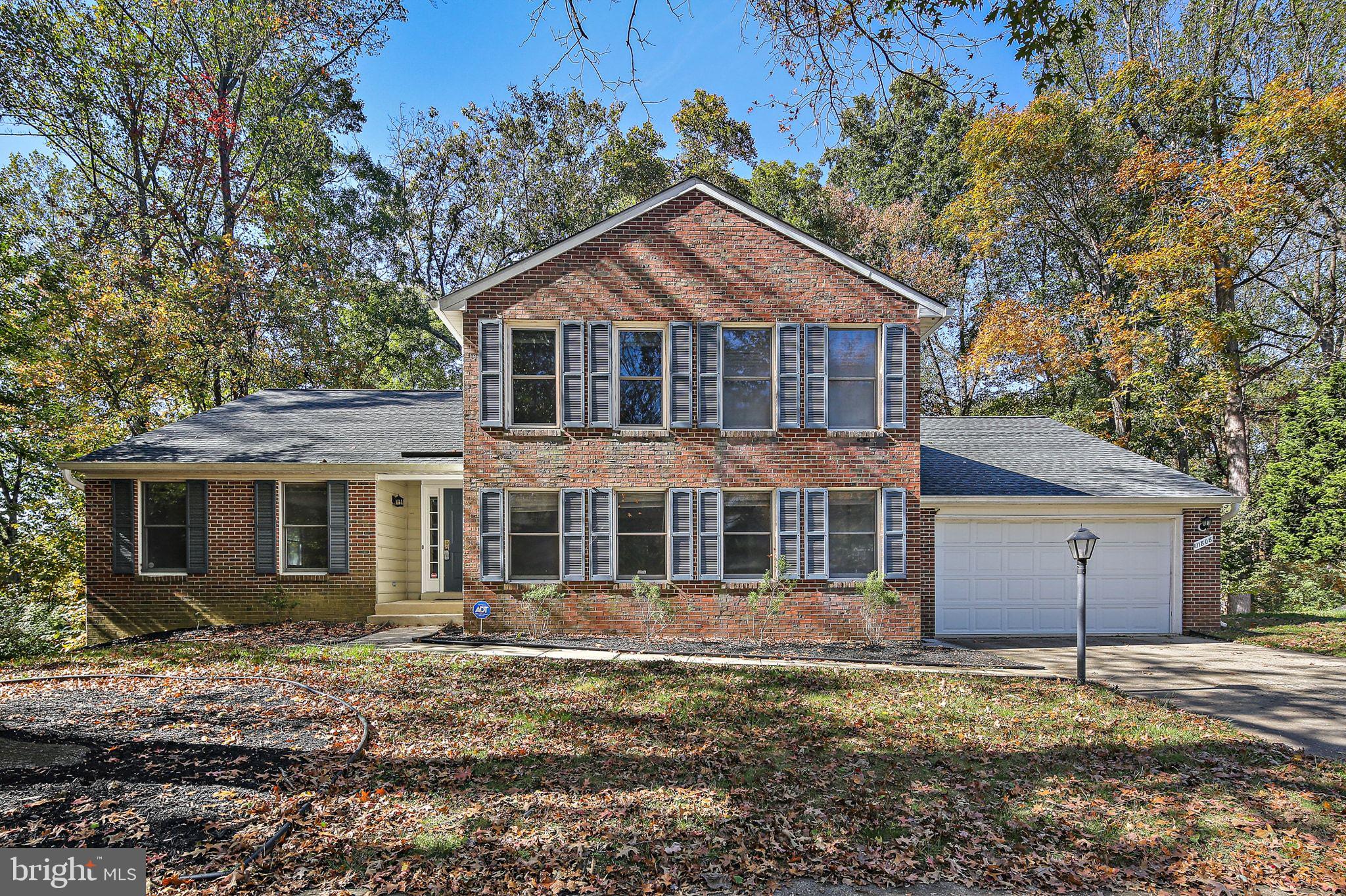 CLARY'S FOREST - Residential Lease