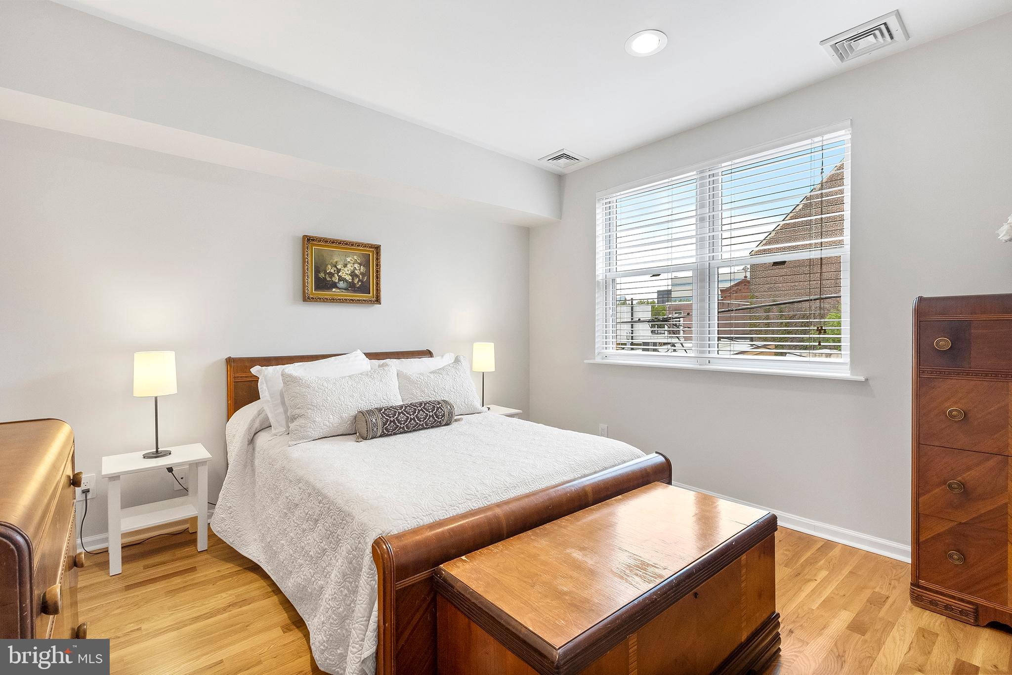 GRADUATE HOSPITAL - Residential