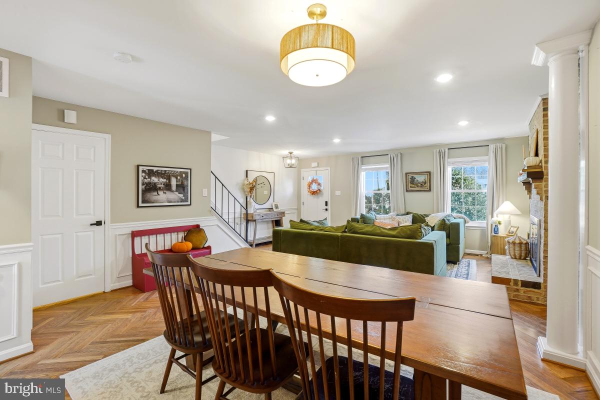 RICHARDSON MEWS - Residential