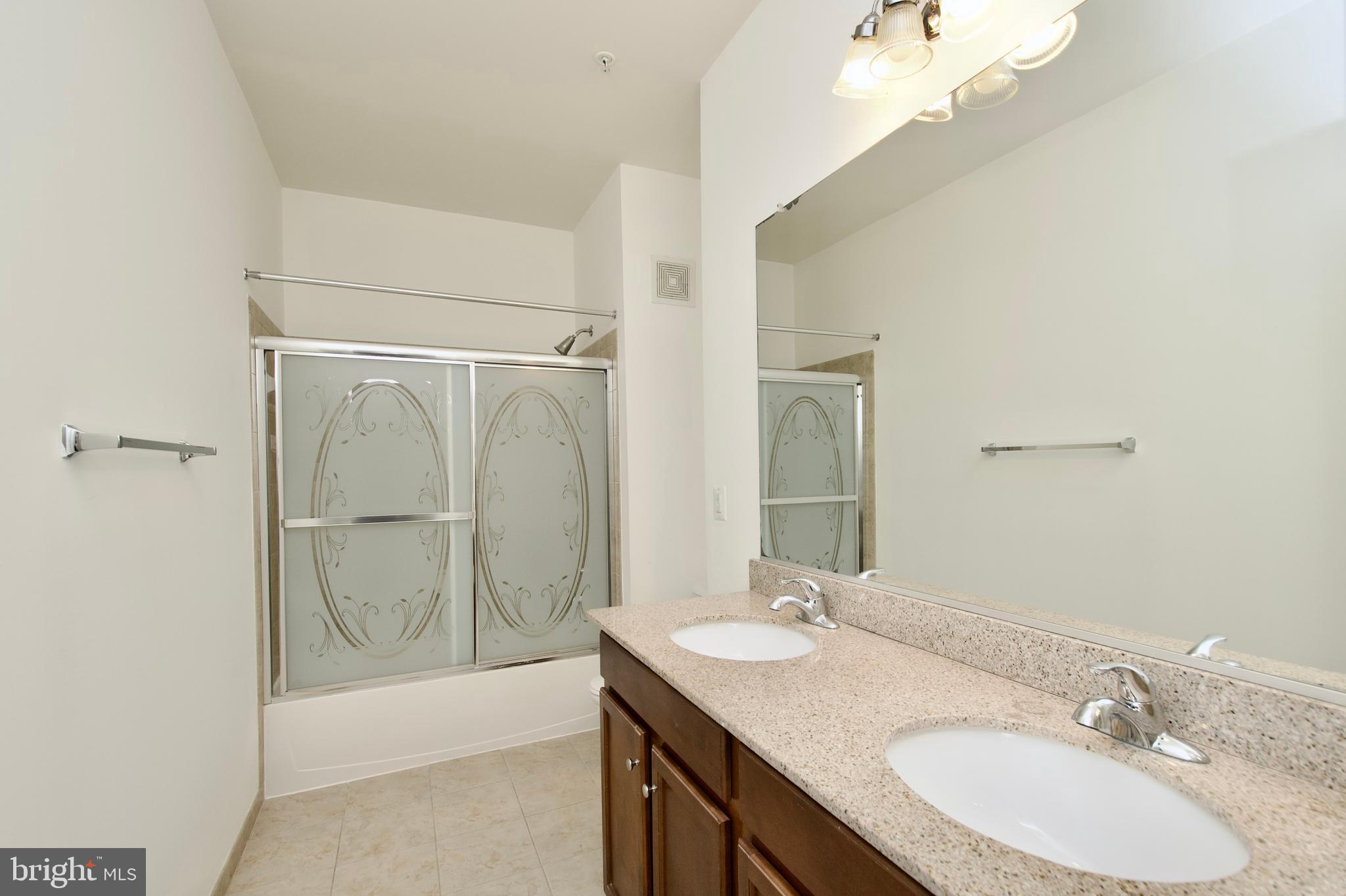 LINDEN ROW CONDOMINIUM - Residential Lease