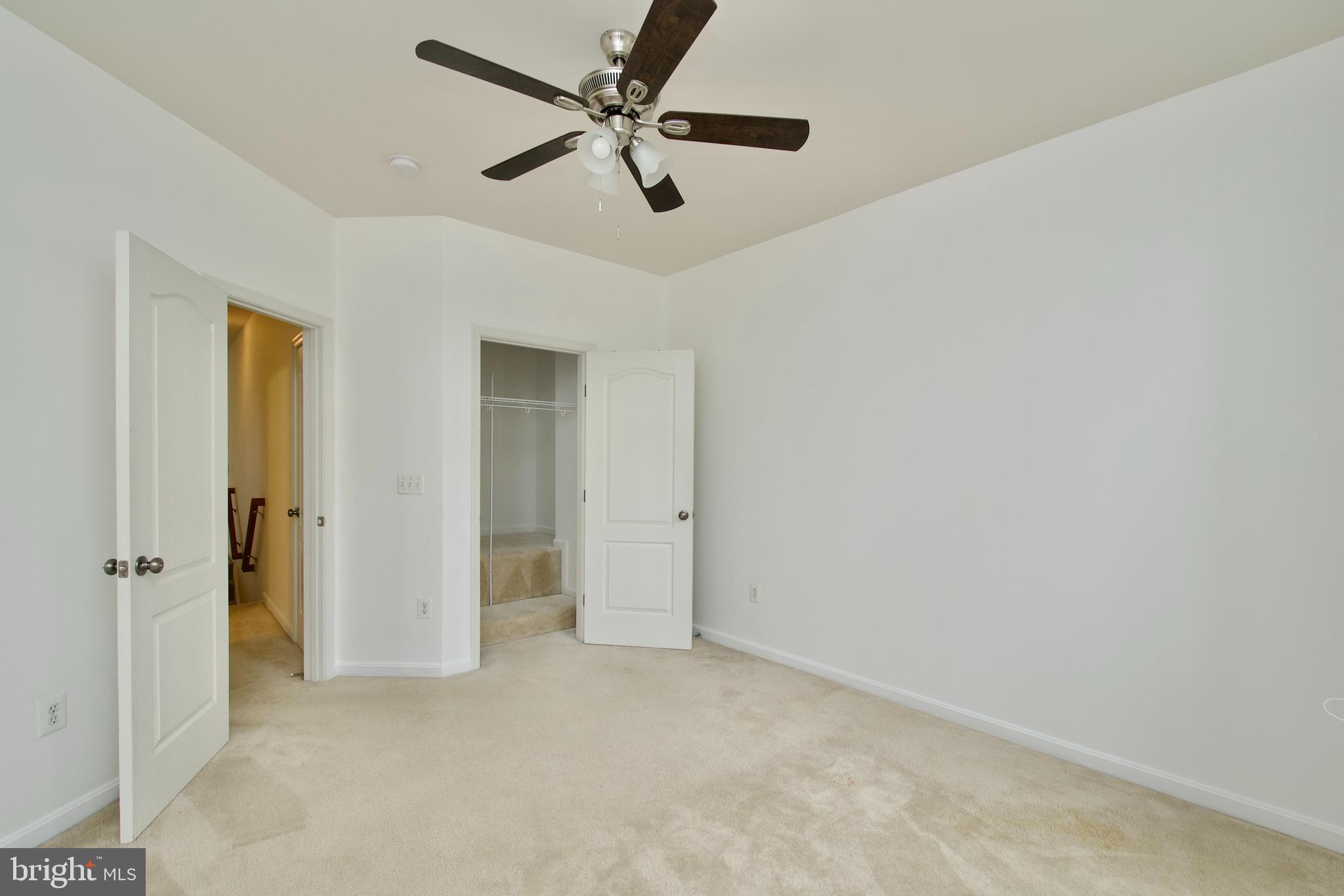 LINDEN ROW CONDOMINIUM - Residential Lease